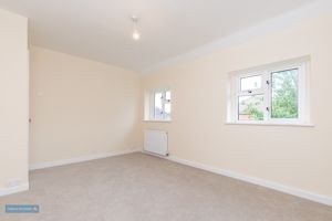 Bedroom- click for photo gallery